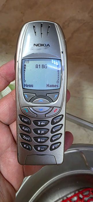 Мобилен телефон Nokia 6310i отключен към всички оператори