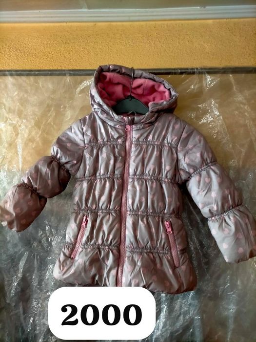 Продам детские куртки на девочку