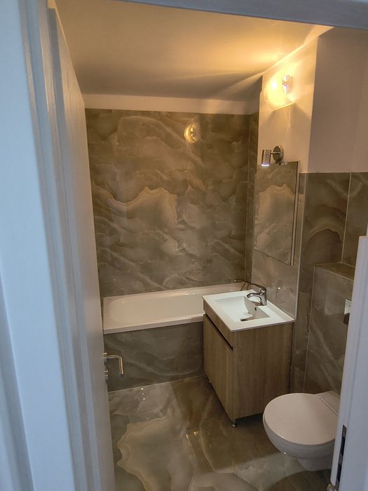 Girocului scoala 25, Azur, 2 camere RENOVAT  cf 1 semidecomandat