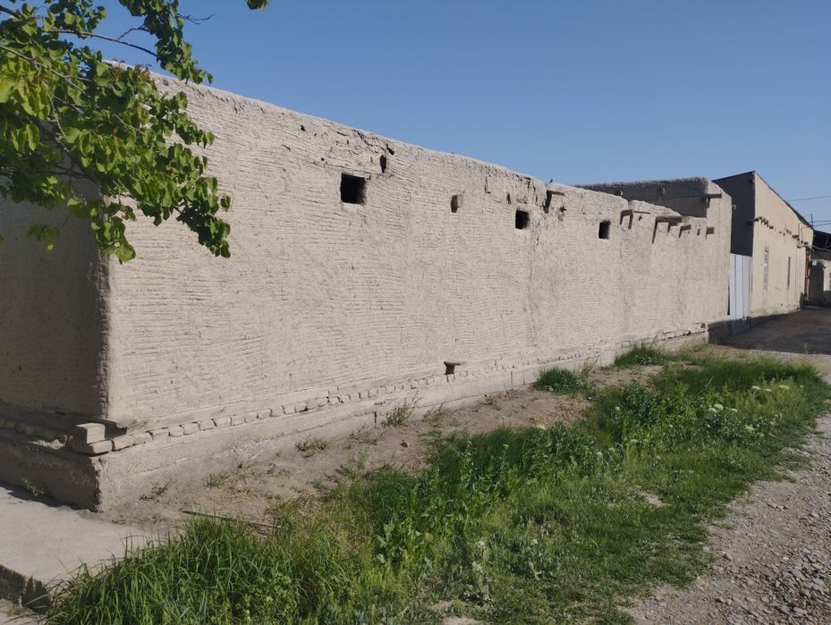 Hovli sotiladi 15 sotix