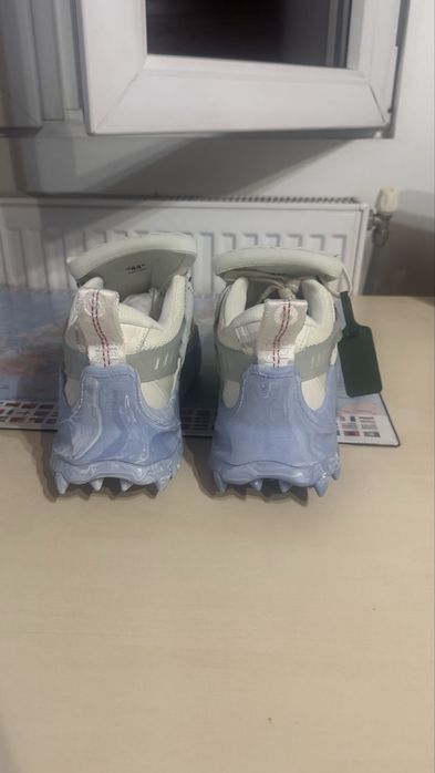 Off-White ODSY Blue Marble