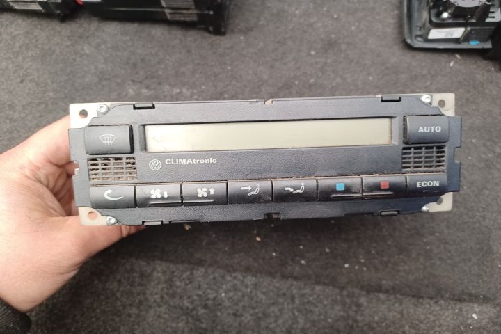 Comanda clima 3B1907044A 3B1907044A Volkswagen VW Golf a 4-a generati