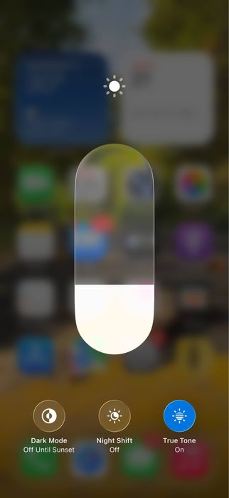 Iphone 16 pro desert