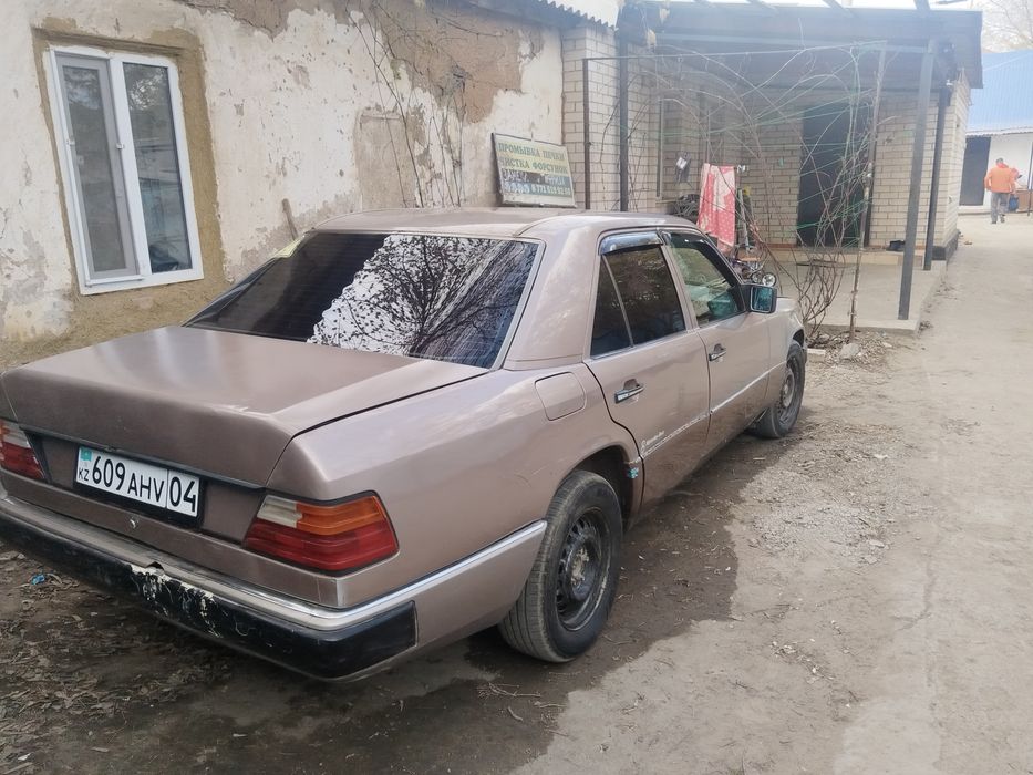 Продам машину мерседес