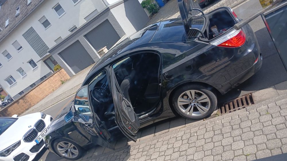 Vand sau schimb bmw seria 5 520d