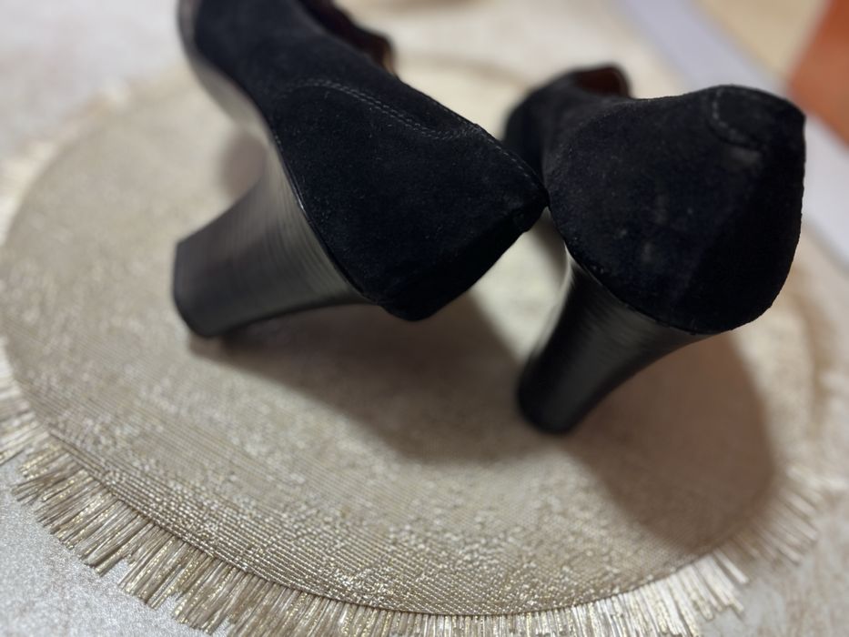 Pantofi din piele naturala !