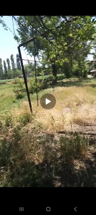 40 sotix yer maydoniga ega uy sotiladi