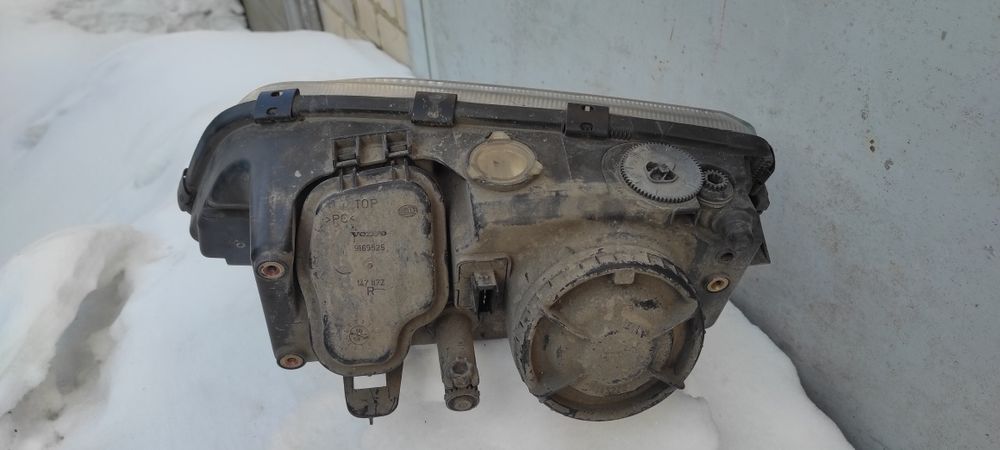 Фары Вольво 850.