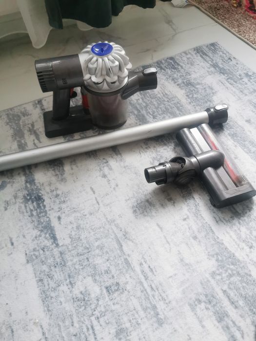 Aspirator dyson dc62