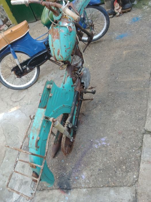 Vind motocicleta Carpați la  prețul de 1200 euro