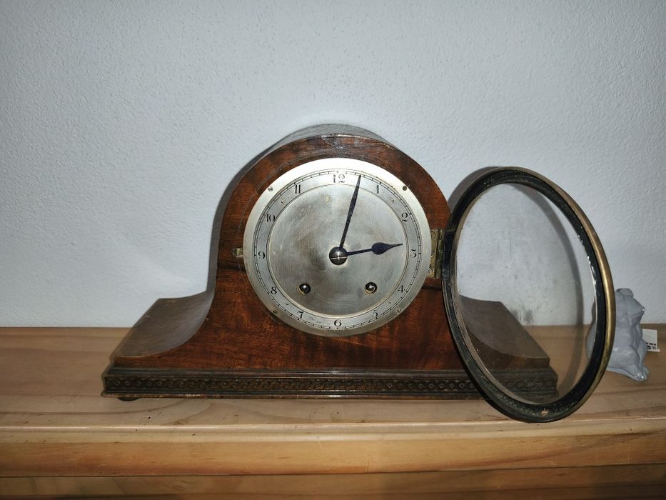 Ceas de șemineu mecanic