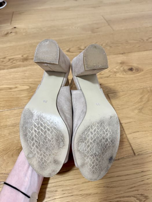 Sandale bej, piele intoarsa, 39