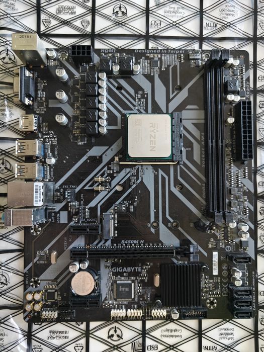 Placa de baza Gigabyte B450m h pentru Amd