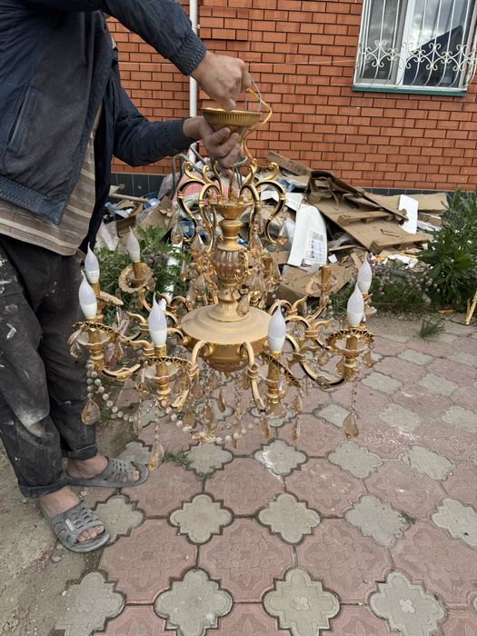 Продам люстра отличным состояние