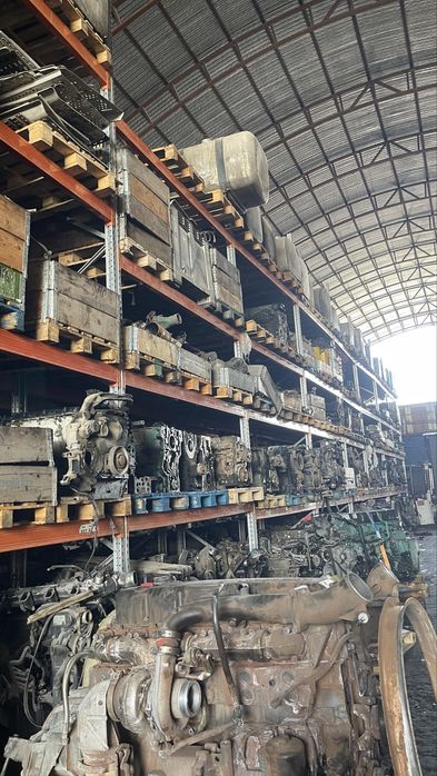 Грузовой Даф 106/ 105 /95 все есть