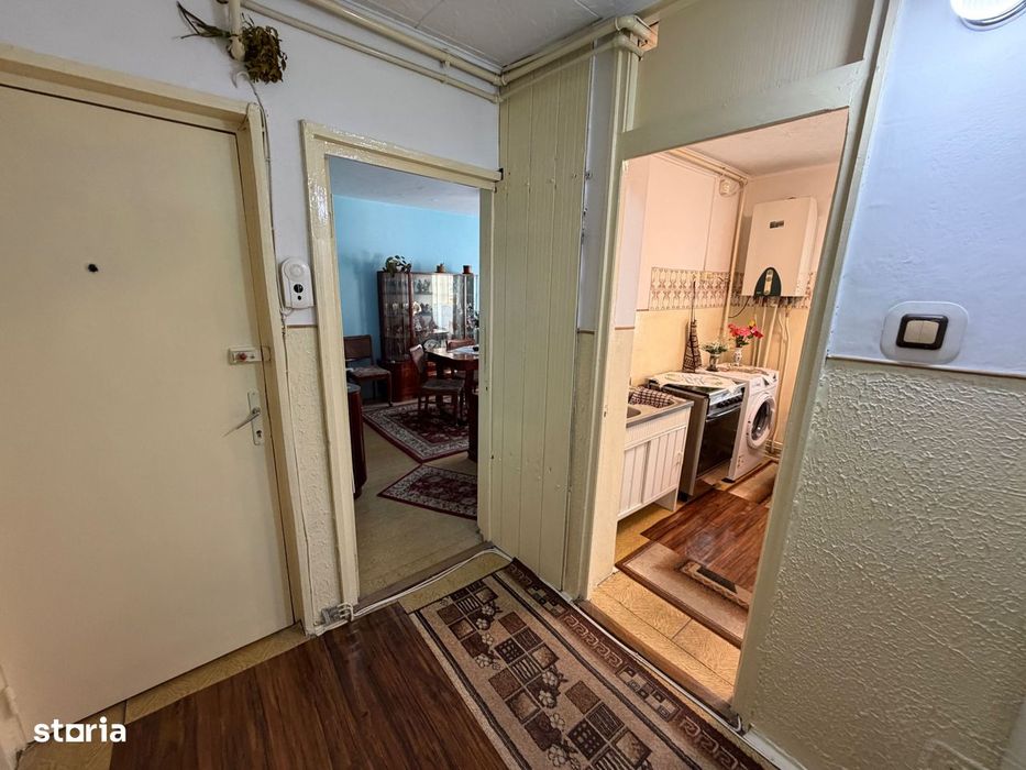Apartament 2 camere, etaj 1 - zona Cetate