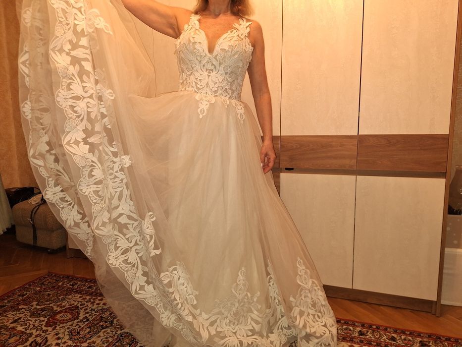 Сватбената рокля