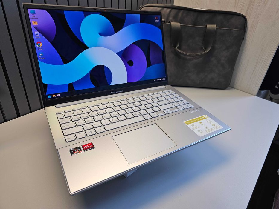ПРОДАМ Asus VivoBook E1504F Ноутбук Ryzen™5-7520U/8GB/512SSD/15.6"OLED