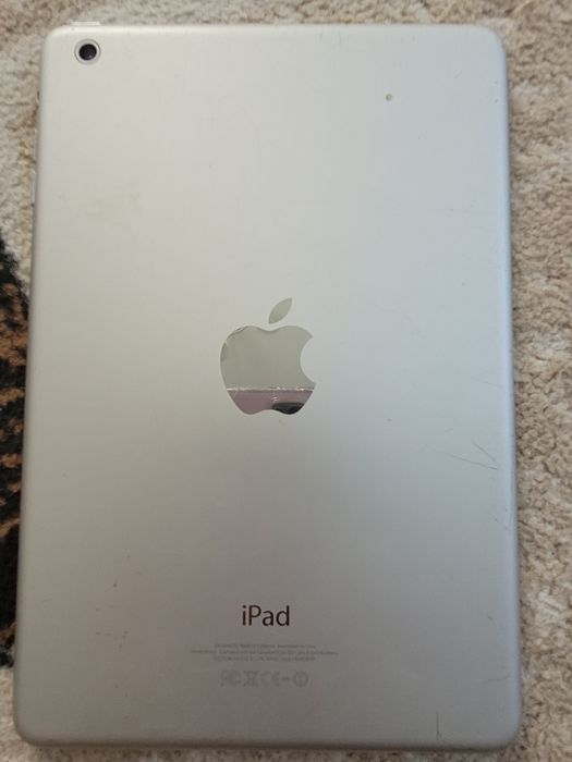 Продам IPad 2 на запчасти