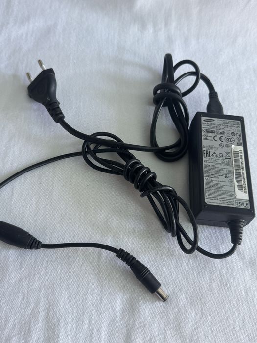 Оригинално зарядно Led lcd монитор Samsung 14V 1.79A 25W , зарядно Samsung