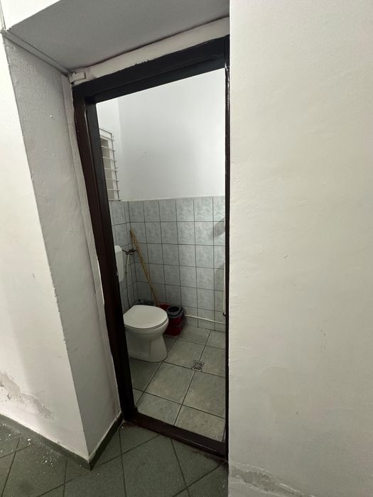 Inchiriez spatiu comercial