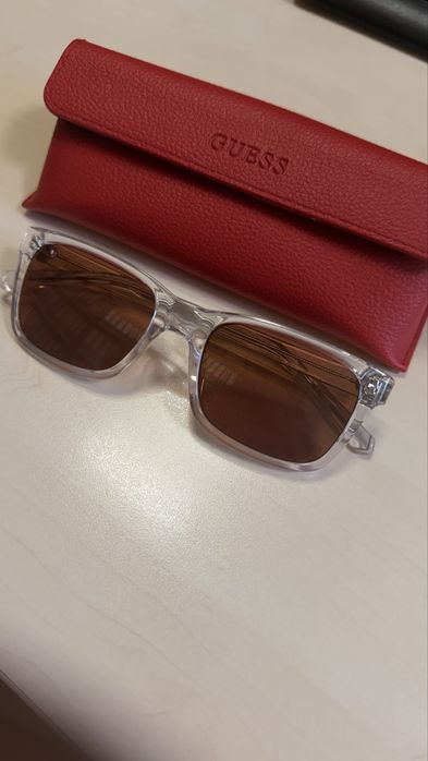 Слънчеви очила Guess