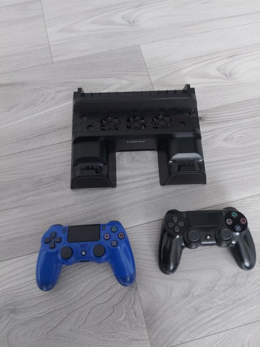 Ps4 1T Pro + 2 console + cooler + volan+17 games
