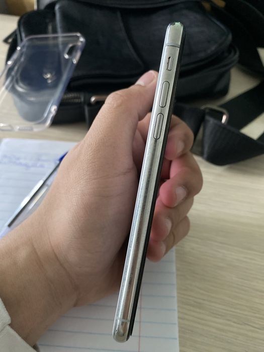 Iphone XS srochna sotiladi