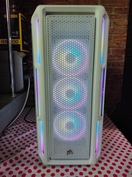 Carcasa PC Corsair iCUE Link 5000T LX RGB White.