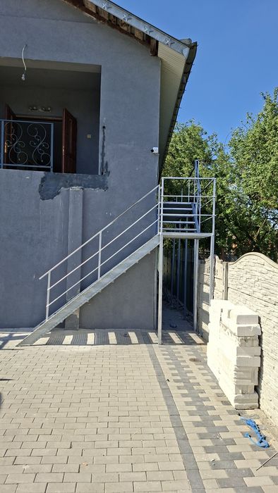 Vând scarii metalice zincate galvanizate la cela mai mic preț din România