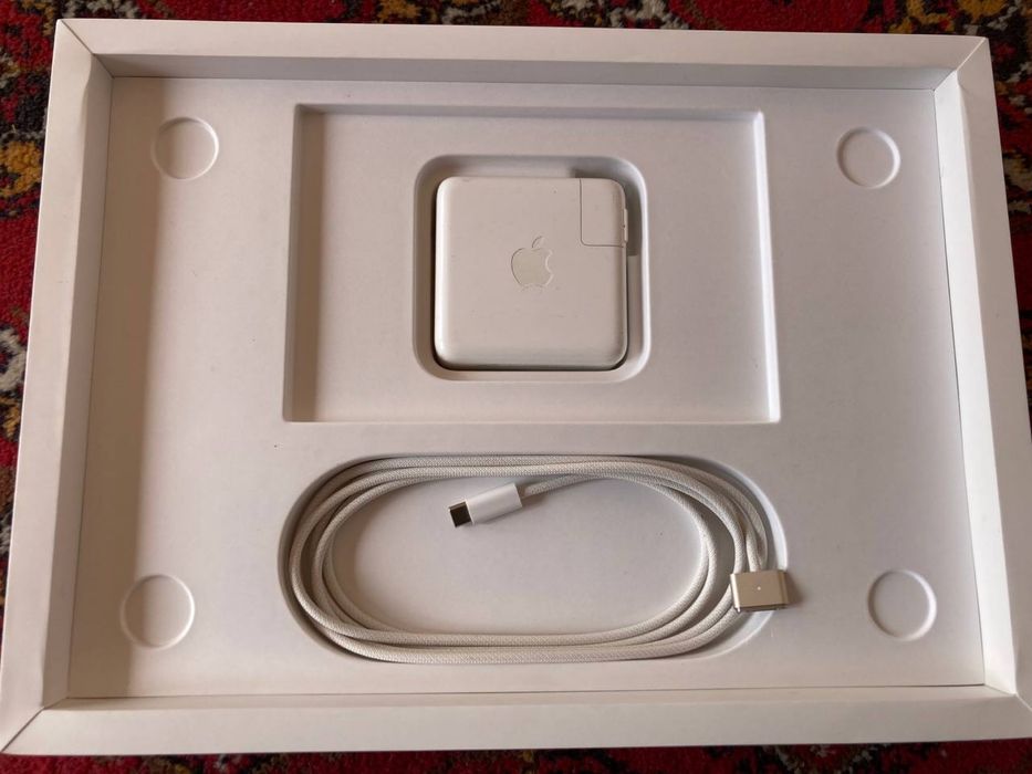 Apple MacBook Pro 14-дюйм M1 Pro Chip LL/A сотилади