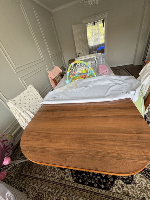 Деревянный стол