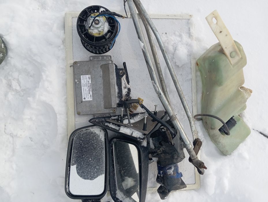 Продам запчасти на ваз 2110