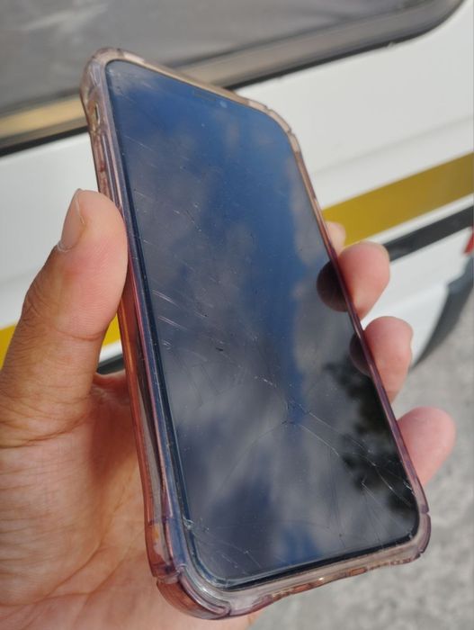 11 pro 256 lla sotilati