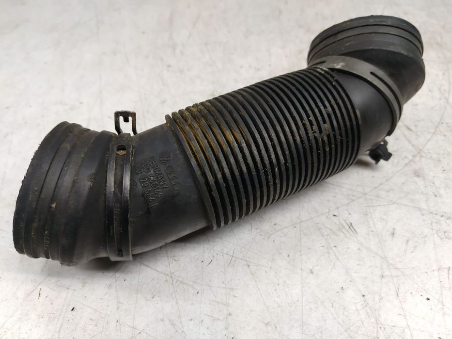 Tub conducta admisie aer 1k0129684l Volkswagen Jetta 5 [2005 - 2011]