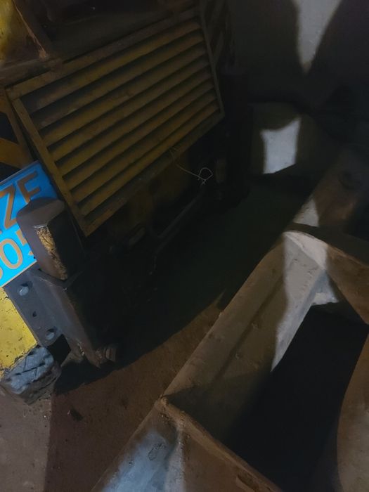 Продаётся мини погрузчик телескопический 4м .