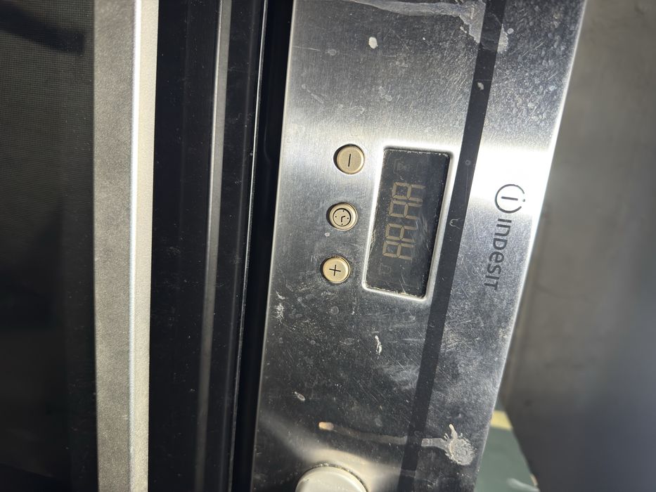 Cuptor indesit incorporabil functional