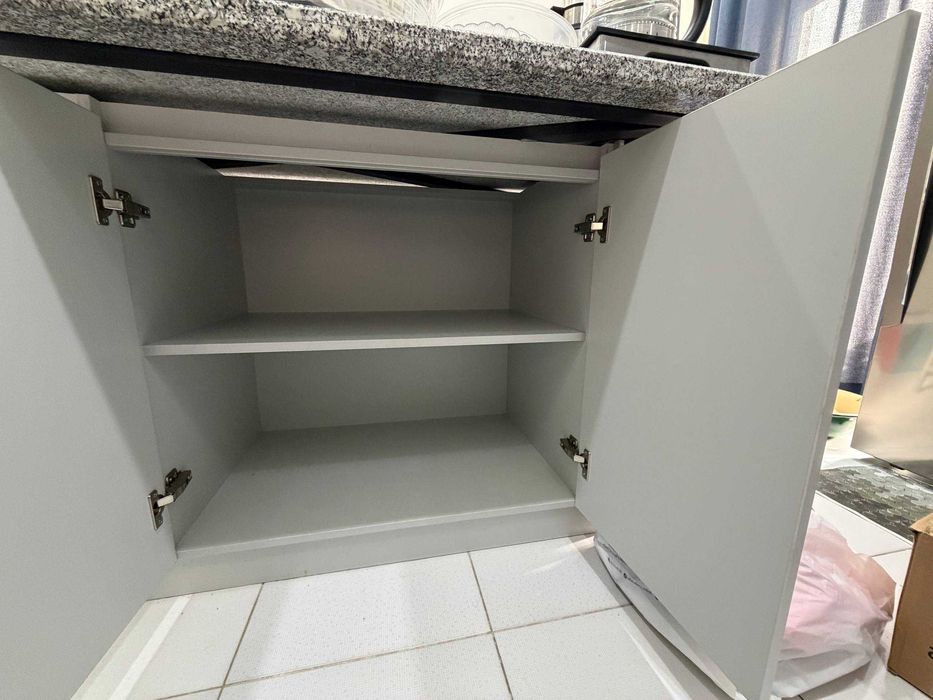 островок для кухни с гранитом + барные стулья