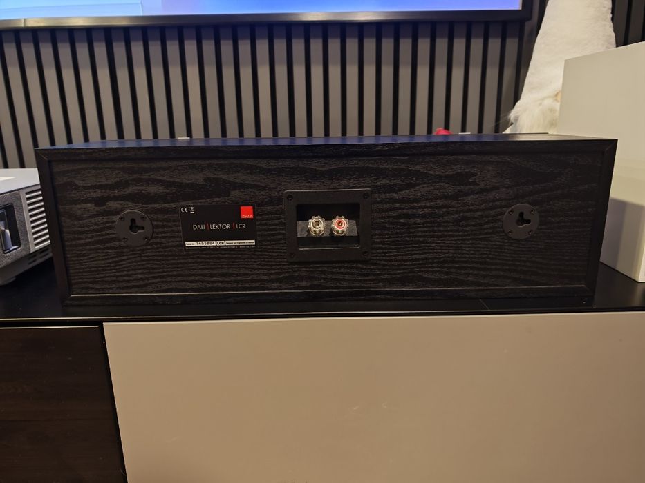 Boxa centru Dali Letkor LCR impecabila 120w RMS  60cm