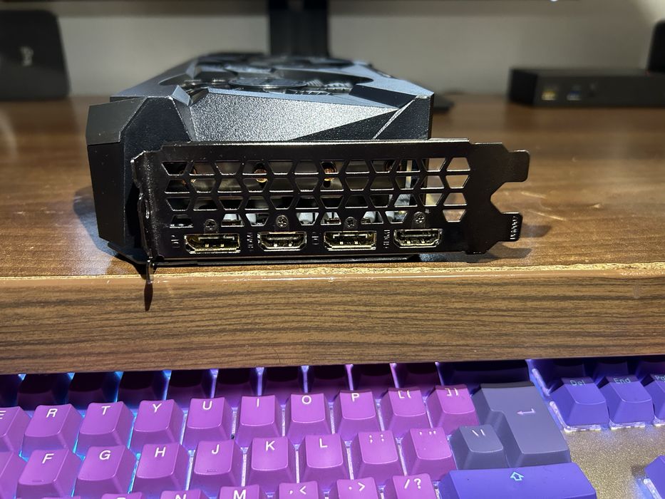 Placa video Nvidia Gigabyte Geforce RTX 3070Ti Windforce OC 8GB GDDR6X