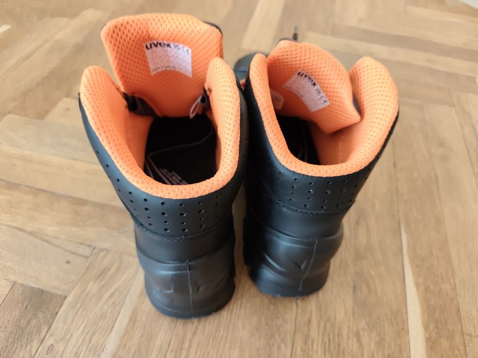 Предпазни обувки Uvex 43 номер
