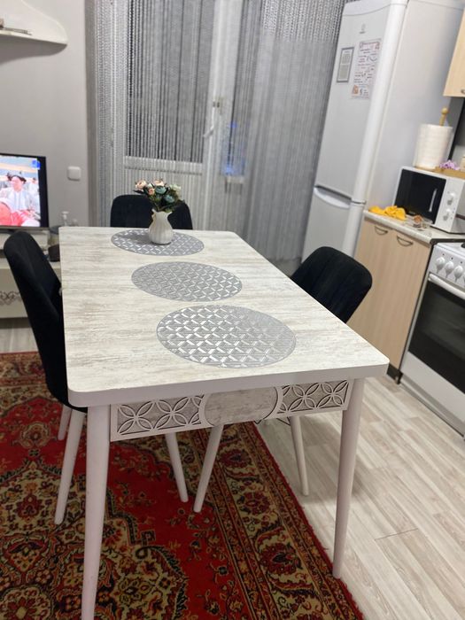 Продам стол со стульями
