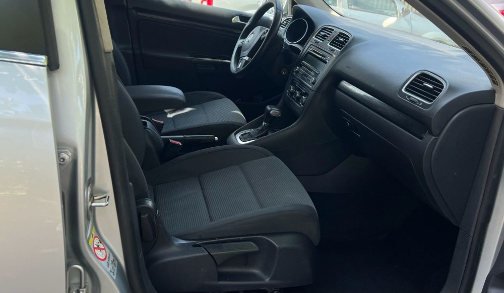 Wolkswagen Golf 6 2.0tdi cutie automata revizii facturi