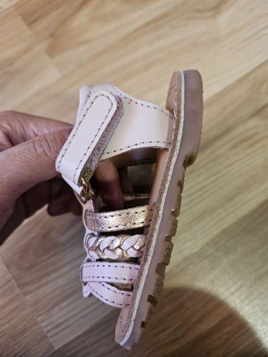 Нови детски сандали Obaibi