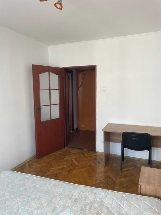 Proprietar inchiriez apartament 2 camere Alexandru cel Bun, Piata Voievozilor
