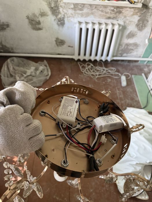 Люстры б/у в хорошем состоянии