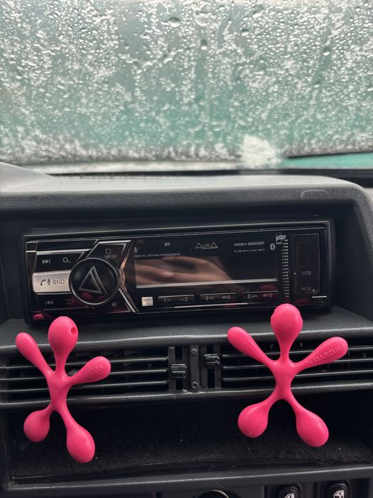 Продайется мафон aura блутз