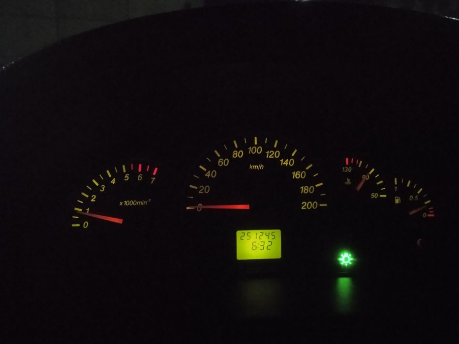 Продам приору хэтчбек