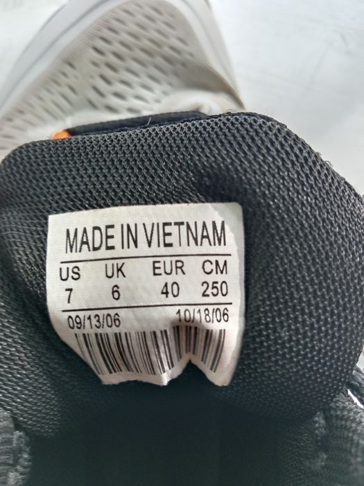 Кроссовки asics для волейбола