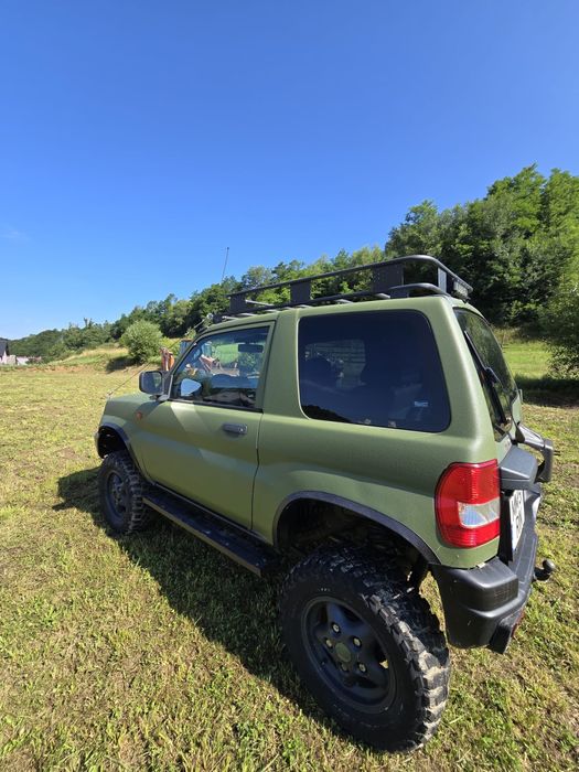 Mitsubishi pajero pinin